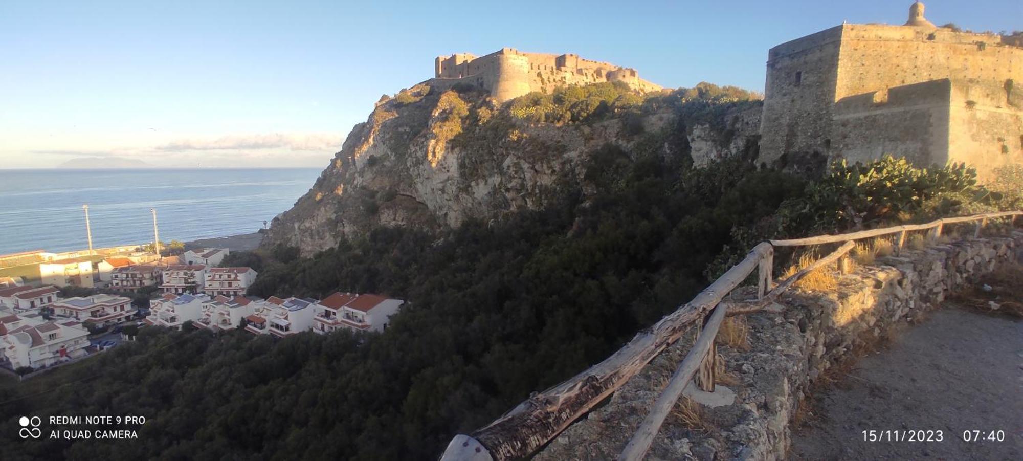 La Casa Del Nonno Bed and Breakfast Milazzo Buitenkant foto